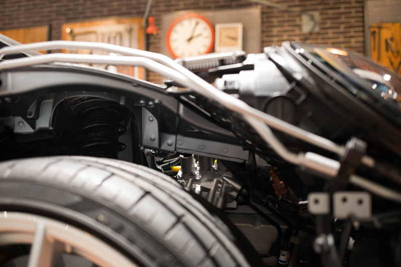 Illustration for article titled This Is the Only Way Any of You Nerds Will Be Able to See the Engine in Your New Porsche 911